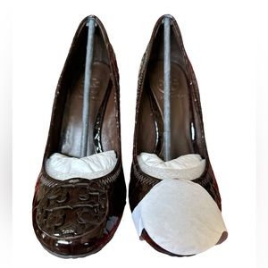 ⭐️NIB⭐️Tory Burch Sophie Patent Croc Wedges-BRAND NEW IN BOX